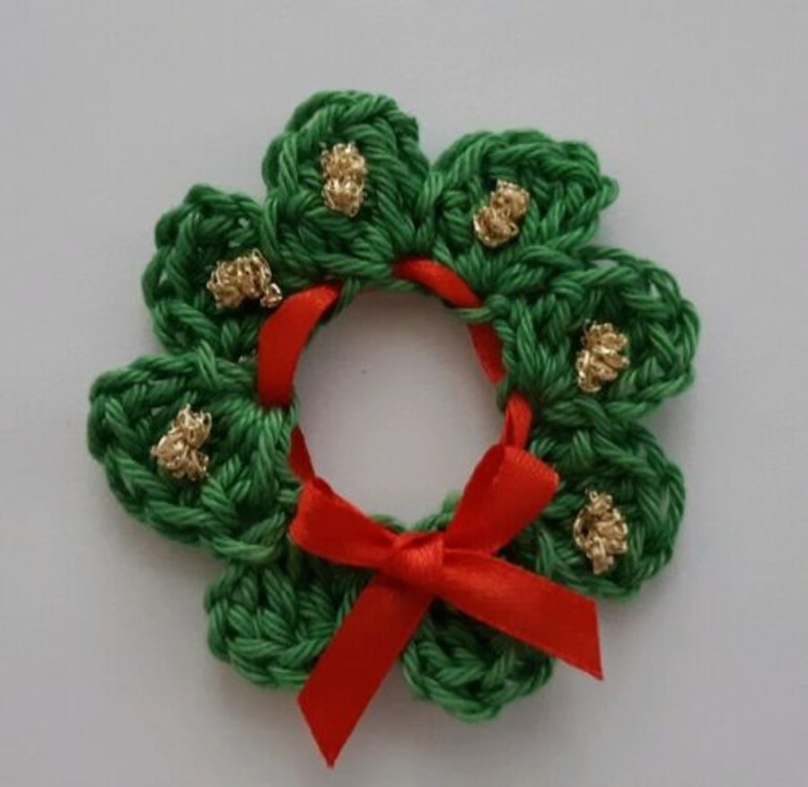 Christmas Crochet Wreath -Crafts- Scrapbooking - Applique- Embellishments