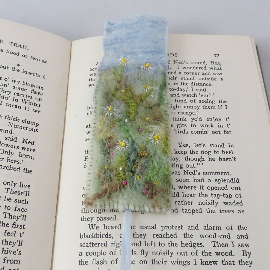 Meadow - Embroidered bookmark