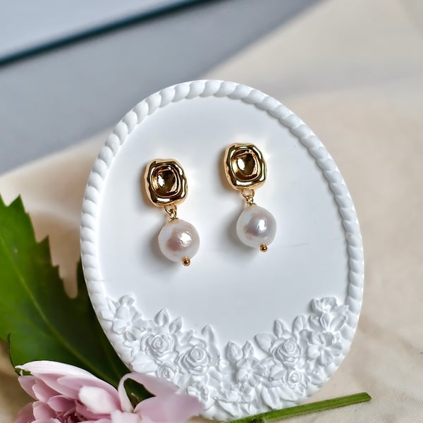 Freshwater Pearl Earrings