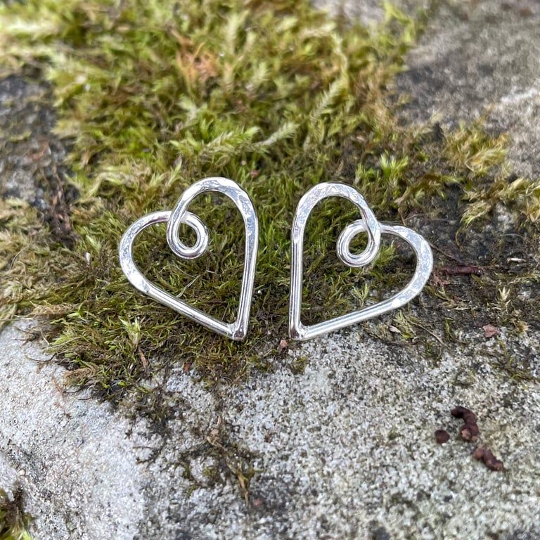 Silver heart stud earrings, infinity hearts
