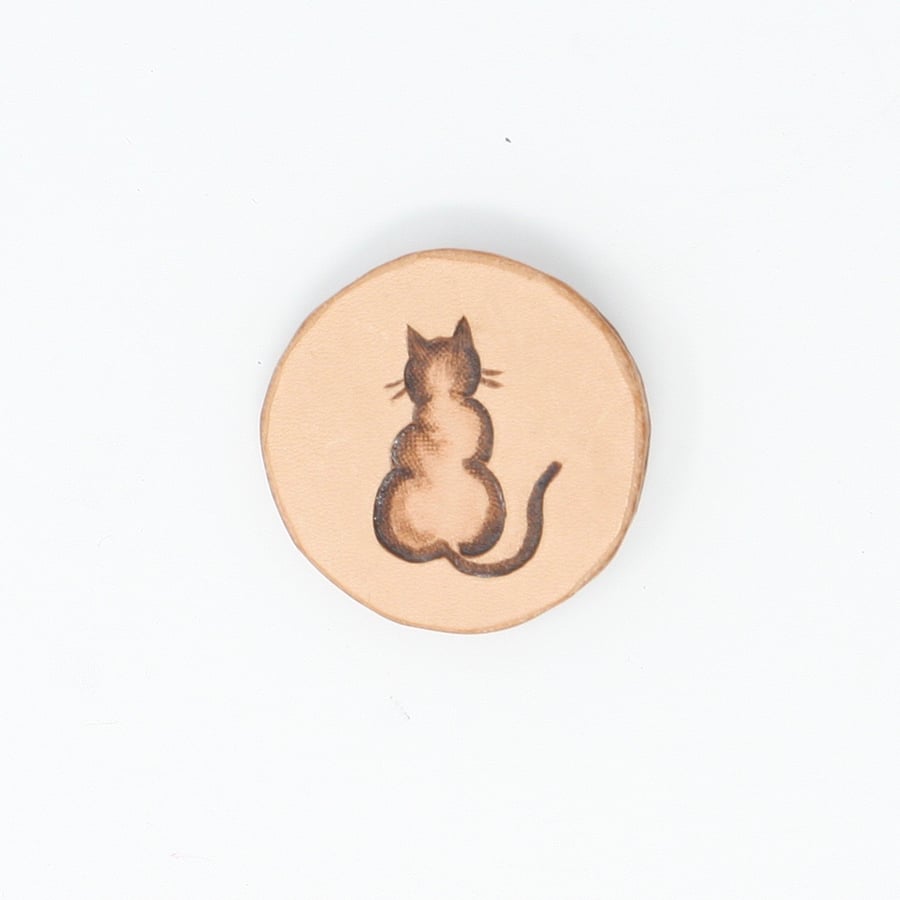 Leather cat brooch