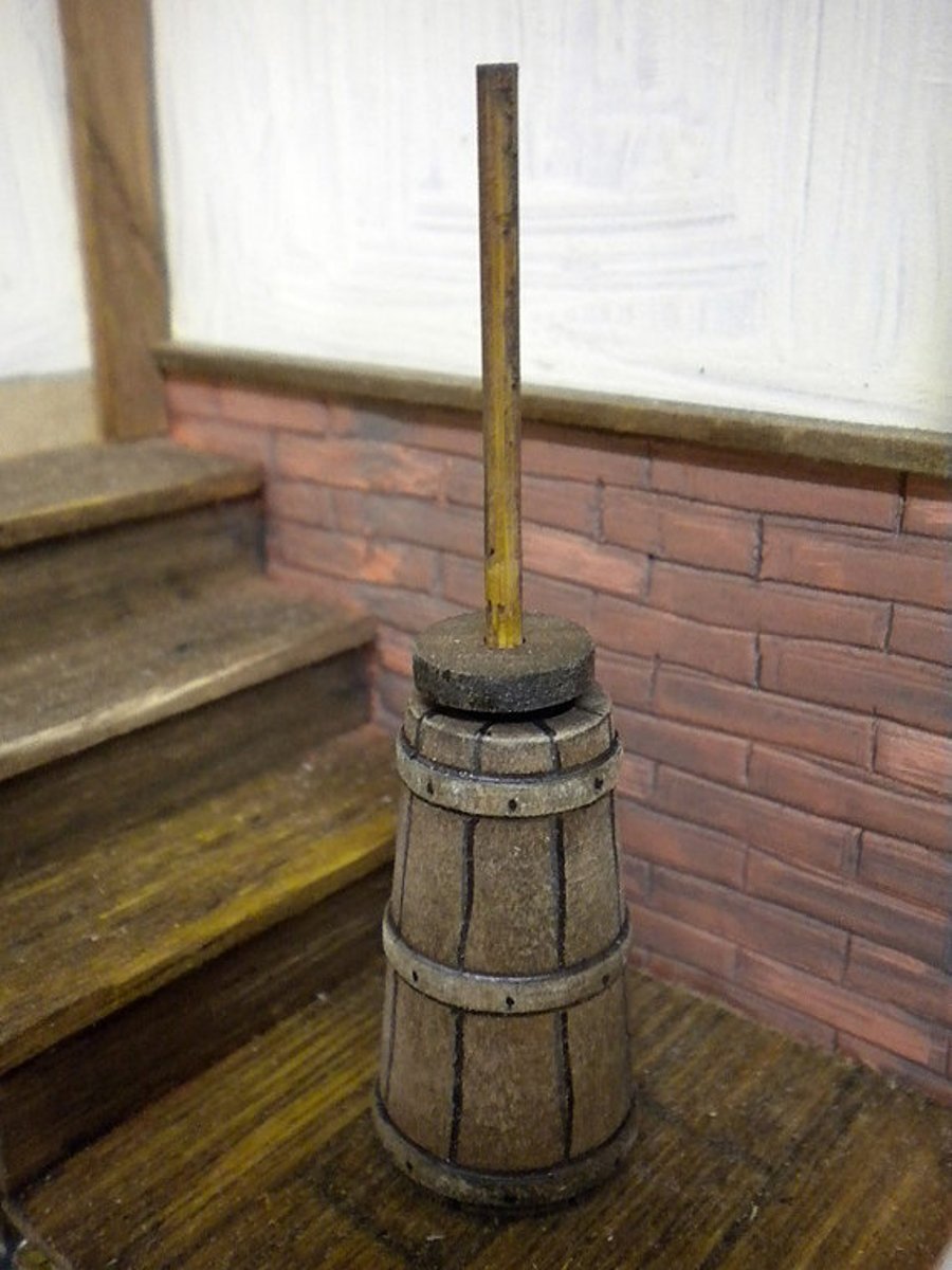 Dolls House 1:12th Butterchurn and Paddle