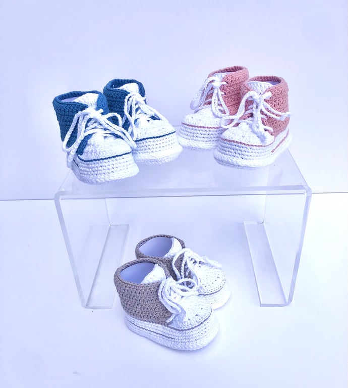 Sneaker style baby booties, Crochet booties, Lace up boots
