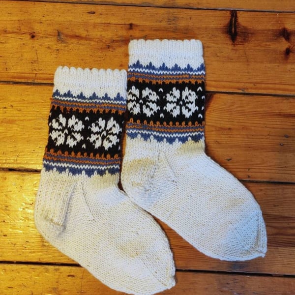 Hand knit thick rustic wool socks traditional fairisle nordic norwegian winter