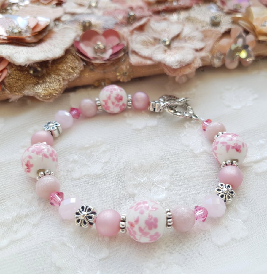 Pink & White Floral Mixed Bead Bracelet With Floral Toggle Clasp