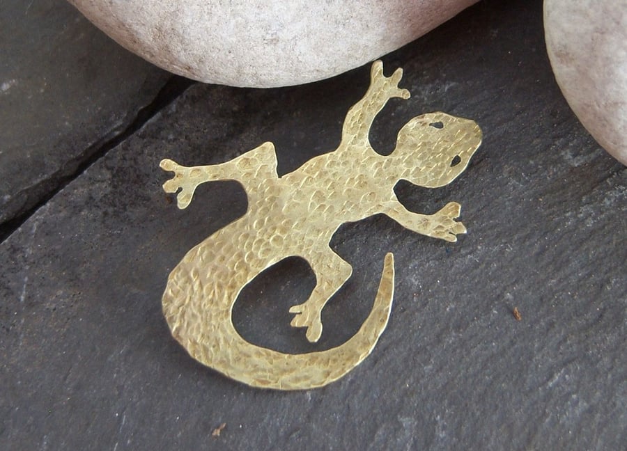 Lizard brooch in brass