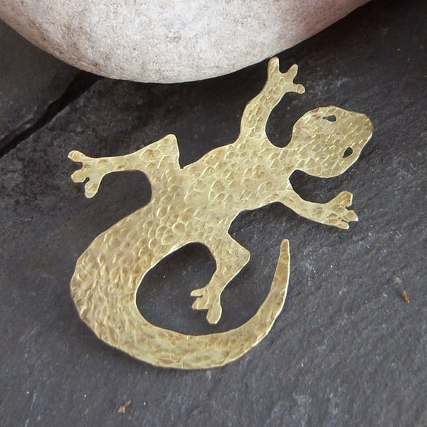 Lizard brooch in brass