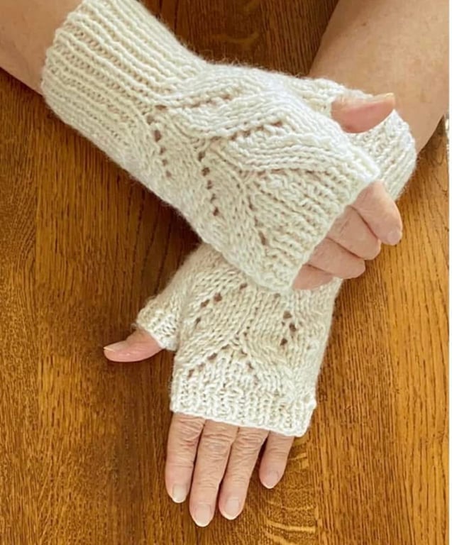 Fingerless Mittens Cream Colour Merino Wool Leaf Design Fits Average Womans Hand