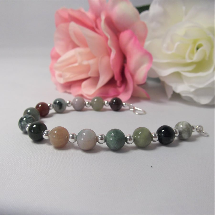 Indian Agate gemstone bracelet with silver beads grounding