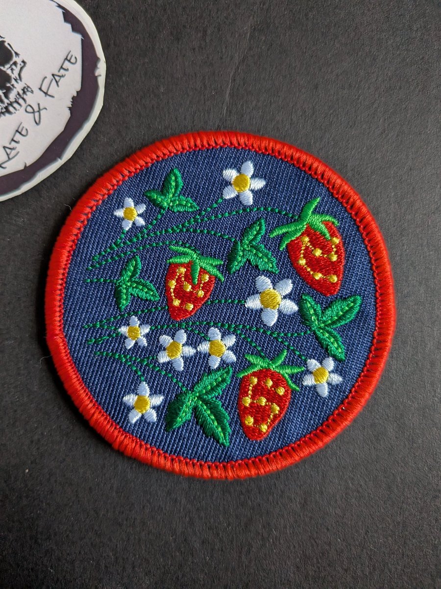 Wild strawberry - Embroidered Iron on Patch