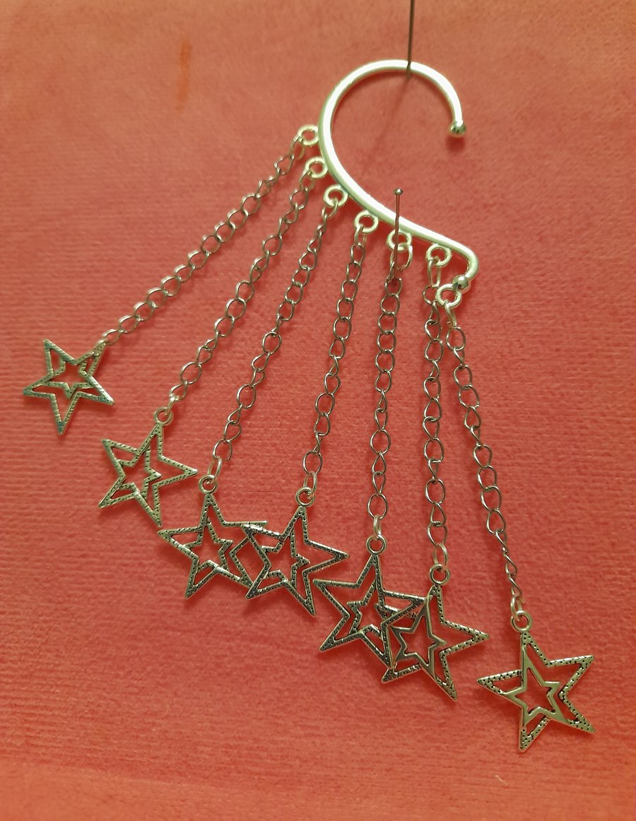 Sliver colour star ear cuff.