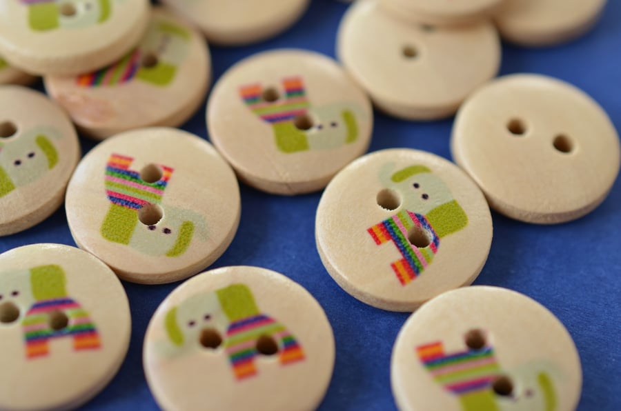 15mm Wooden Rainbow Elephant Buttons 10pk Kids Buttons (SAN5)