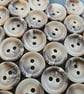 1" 25mm 40L Polyester Horn Buttons x 6 Buttons - Image 3