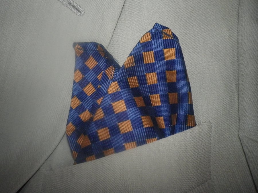 Gold diamond design on navy pure silk pocket square 25x25cm free shipping