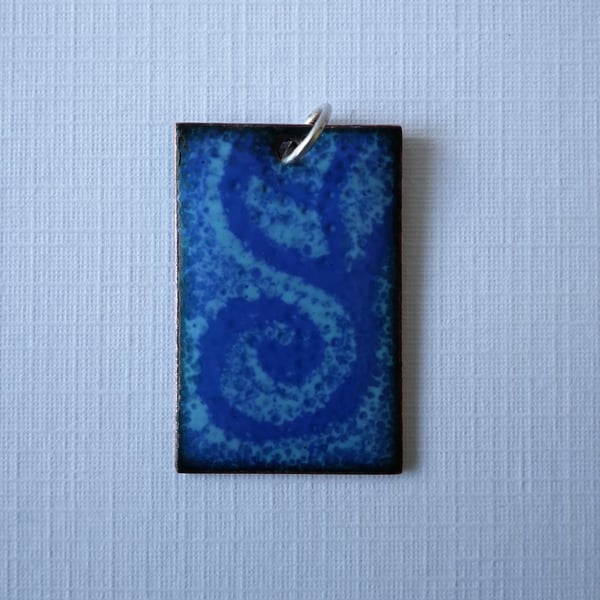 Enamelled ‘swirl’ copper rectangular pendant 056