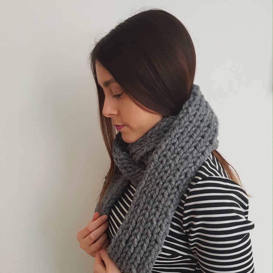 Women's Grey Chunky Knit Extra Soft Minimalist Statement Scarf