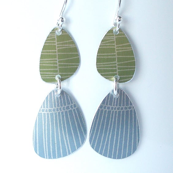 Pebble shaped mid century style green and grey drop earrings