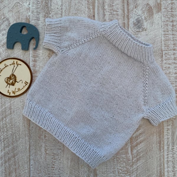 20% Off Sample Sale Handknitted Spring Short Sleeved Baby Jumper 6-9 months.