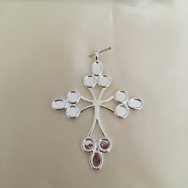 Cross Pendant Setting for Cabochons - S34