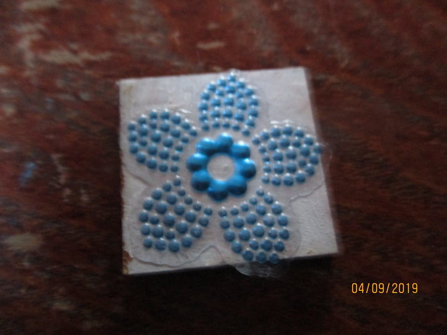 Blue Dotted Flower Plaque