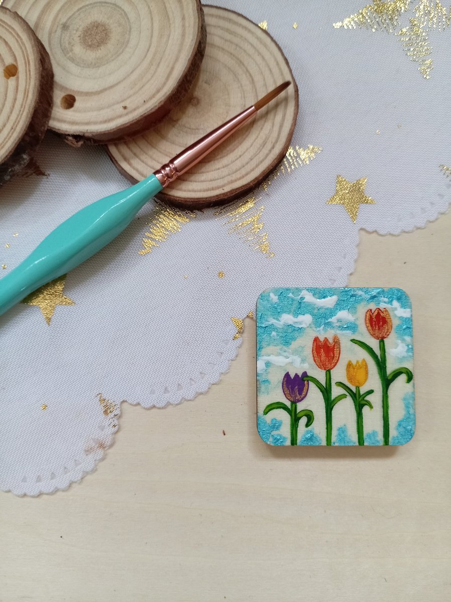 Wooden square shaped tulip floral fridge magnet 