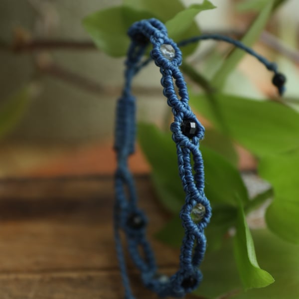 Bracelet with Tourmaline and citrine in deep blue 