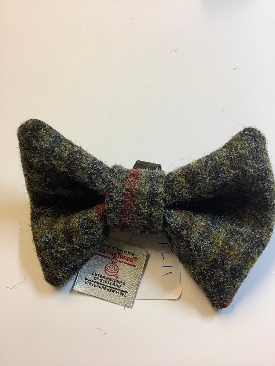 Harris Tweed Dog Bow Tie, Kahki Green and Black check ,over the collar bow tie(L