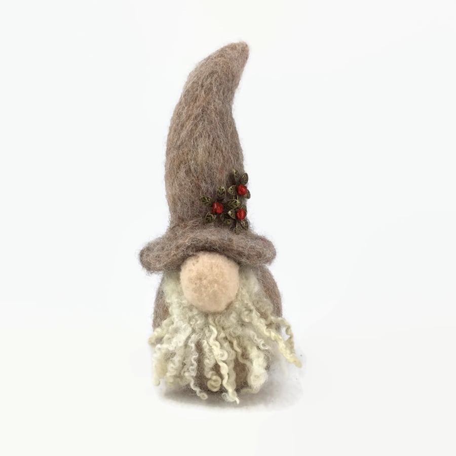 Seconds sunday - Needle felted tomte, nisse or tonttu, in beige