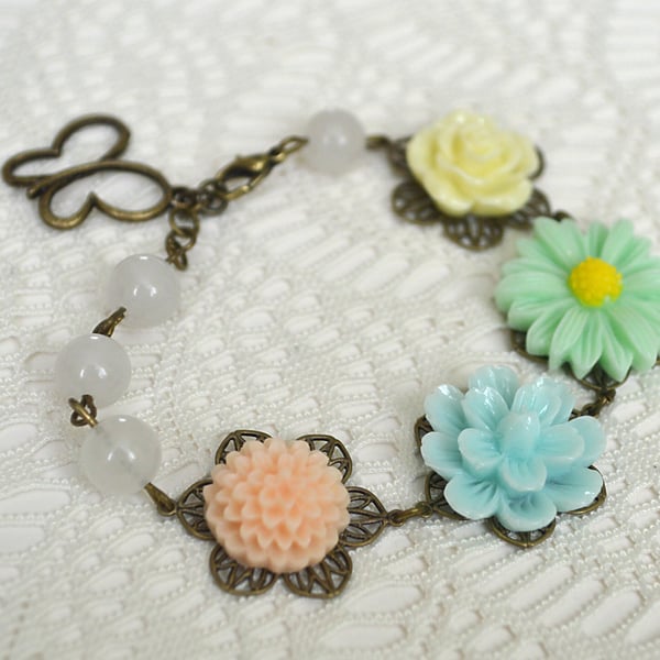 Sale 20% off! Pastel Flower Bracelet
