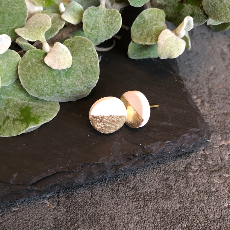 Ceramic button earrings - White gold