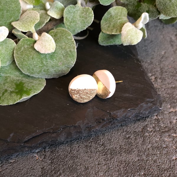 Ceramic button earrings - White gold