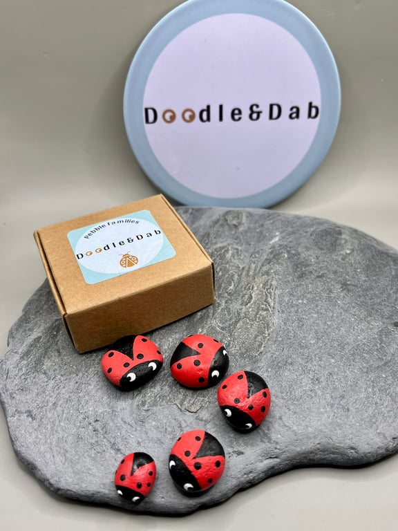 Pebble Family - 5 cute hand-painted pebble pets in a box