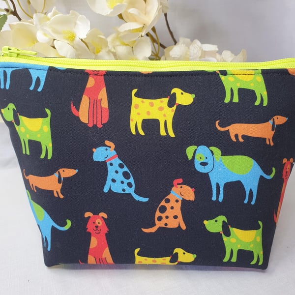 Doggy cosmetic pouch