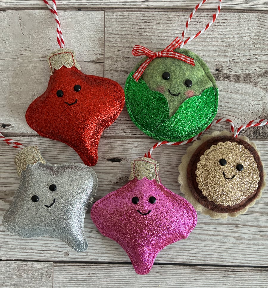 Felt Decorations, Kawaii Christmas, Vince Pie and Gang, Christmas Decorations