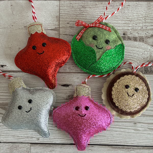 Felt Decorations, Kawaii Christmas, Vince Pie and Gang, Christmas Decorations