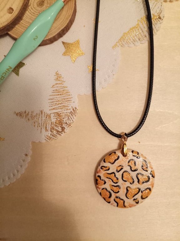 Leopard print hand painted wooden necklace 