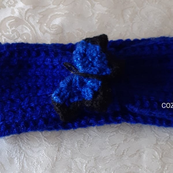EARWARMER WITH A BUTTERFLY MOTIF