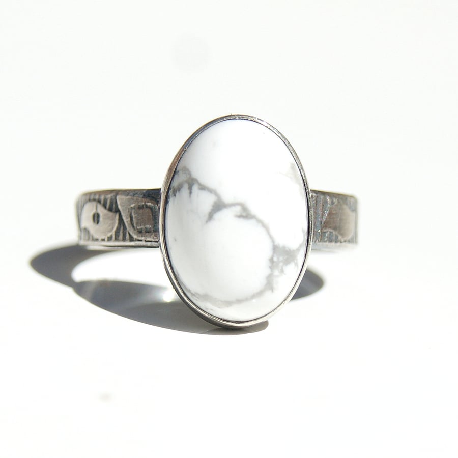 White Stone Silver Ring, Howlite Ring Size N.5