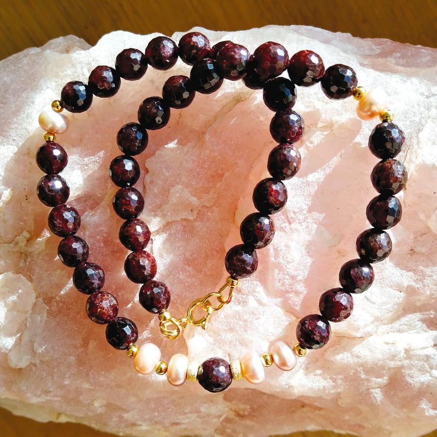 Red Garnet & Vintage Rose Freshwater Pearl Gold Necklace 16 Inch