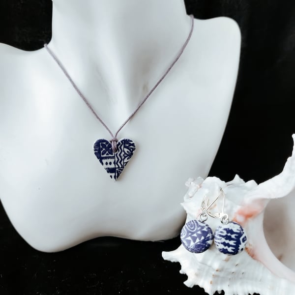 Pendant and matching Earrings - Mock Pottery Style in Lilac