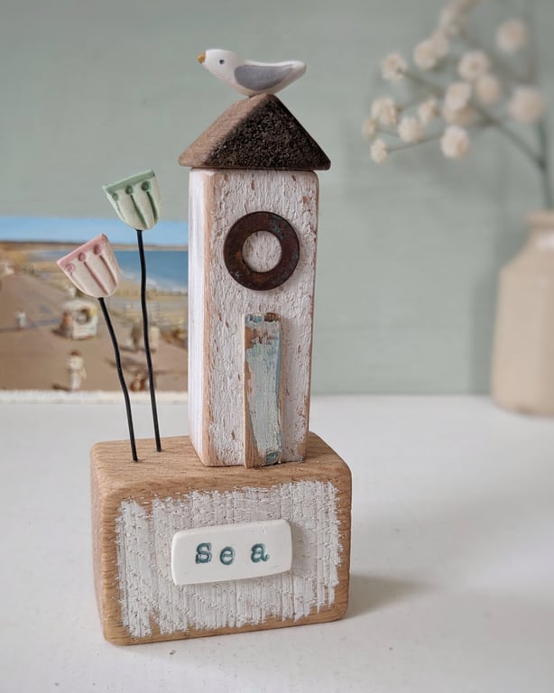 Little Wooden Sea Hut with Clay Flowers 'Sea'
