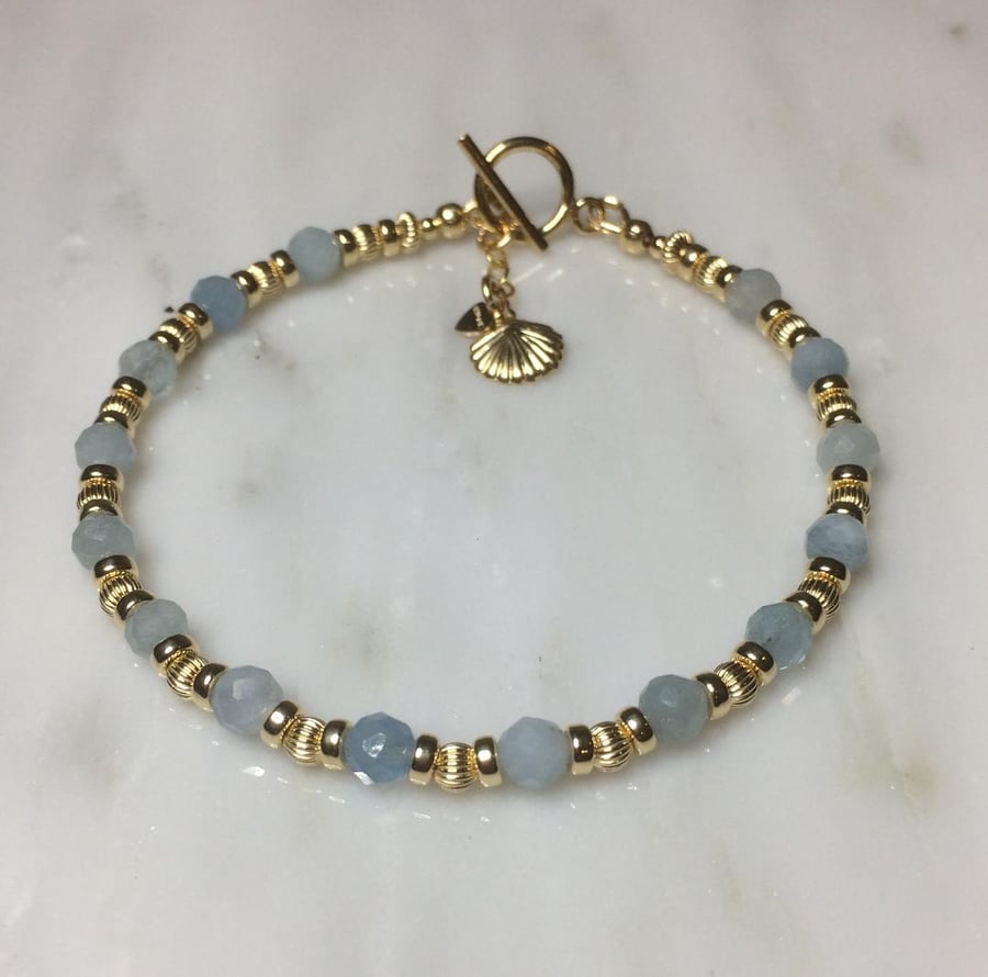 aquamarine and gold bracelet