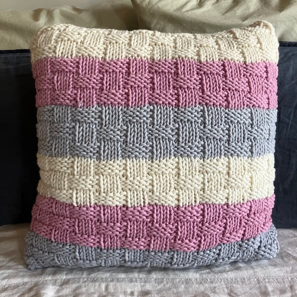 Brand-new hand-knitted cushion cover with feather cushion included