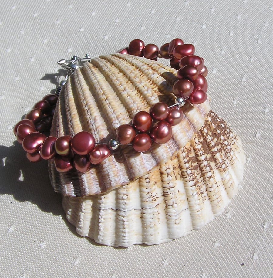 Red Freshwater Pearl Beaded Bracelet "Grape Shimmer"