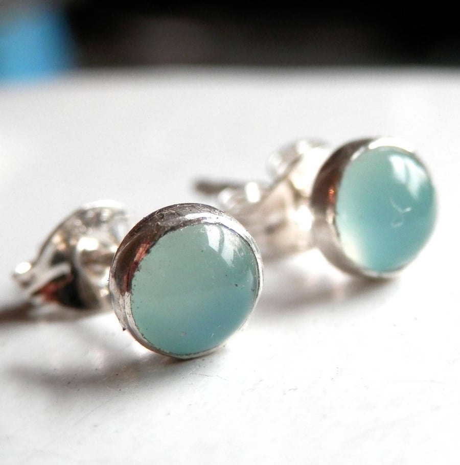 Aqua Blue chalcedony Stud Earrings in sterling silver 925 - Light Blue gems