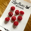 8 Vintage Red Flower Buttons - 20mm