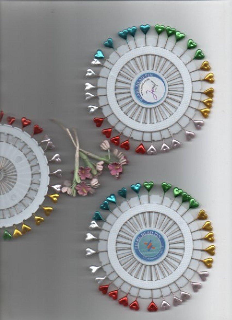 ChrissieCraft wheel of 30 pearlised HEART PINS (one)
