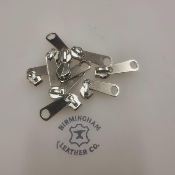 8X Zipper Puller Replacement
