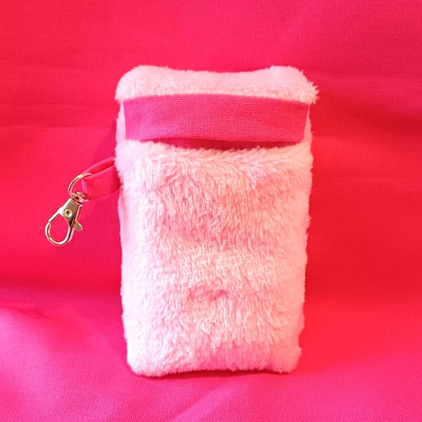 Tissue pack holder soft pink
