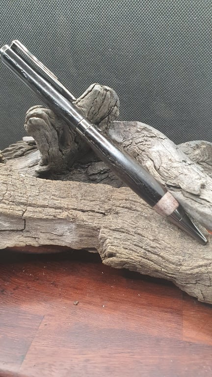 Bog Oak pen